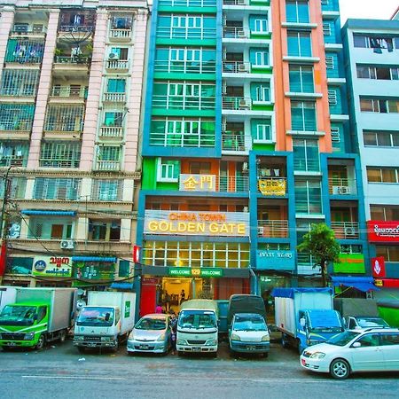 Golden Gate China Town Hotel Yangon Bagian luar foto