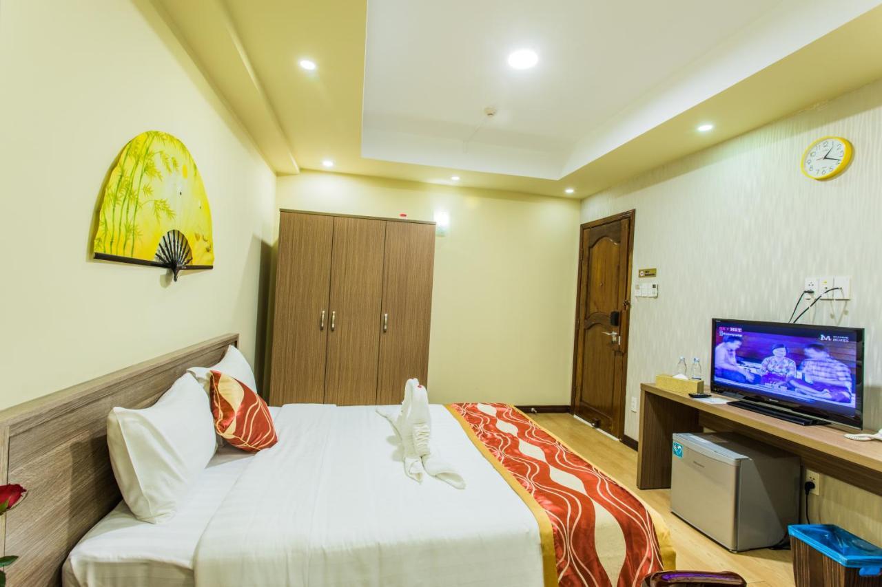 Golden Gate China Town Hotel Yangon Bagian luar foto