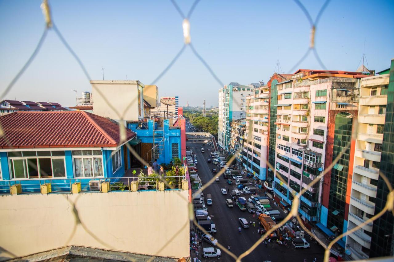 Golden Gate China Town Hotel Yangon Bagian luar foto